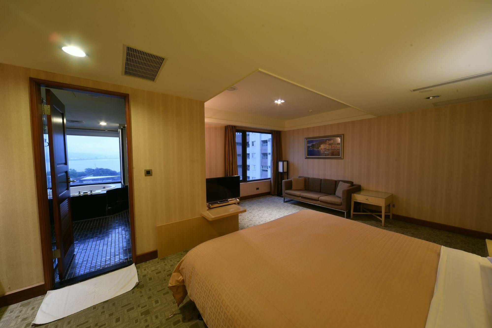 Sunrise Business Hotel - Tamsui Exteriör bild